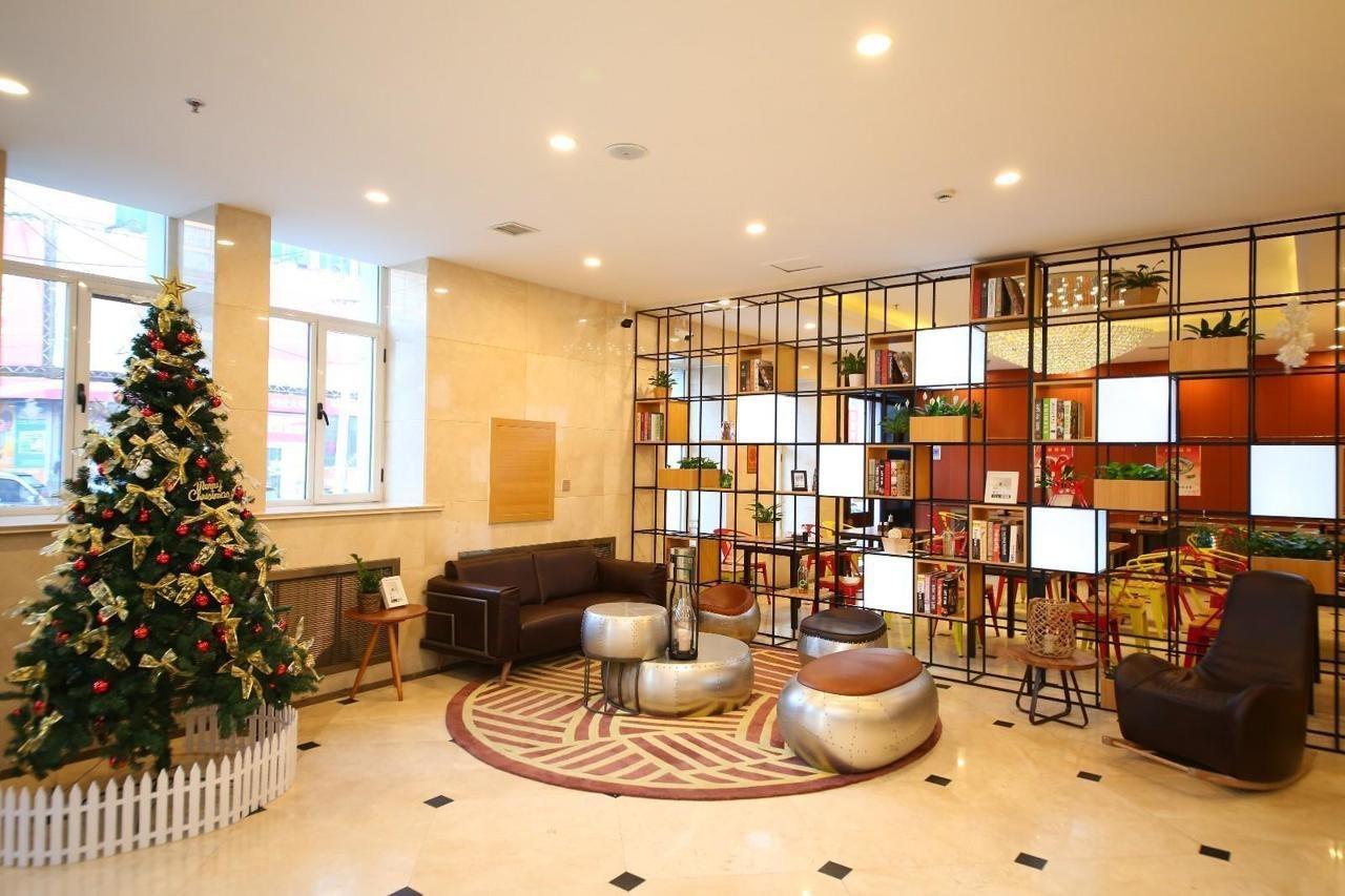 Chonpines Hotel Changchun Buitenkant foto