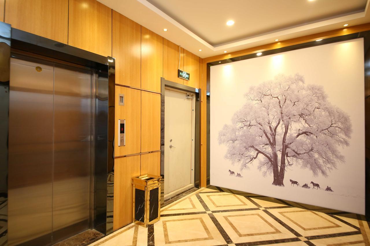 Chonpines Hotel Changchun Buitenkant foto