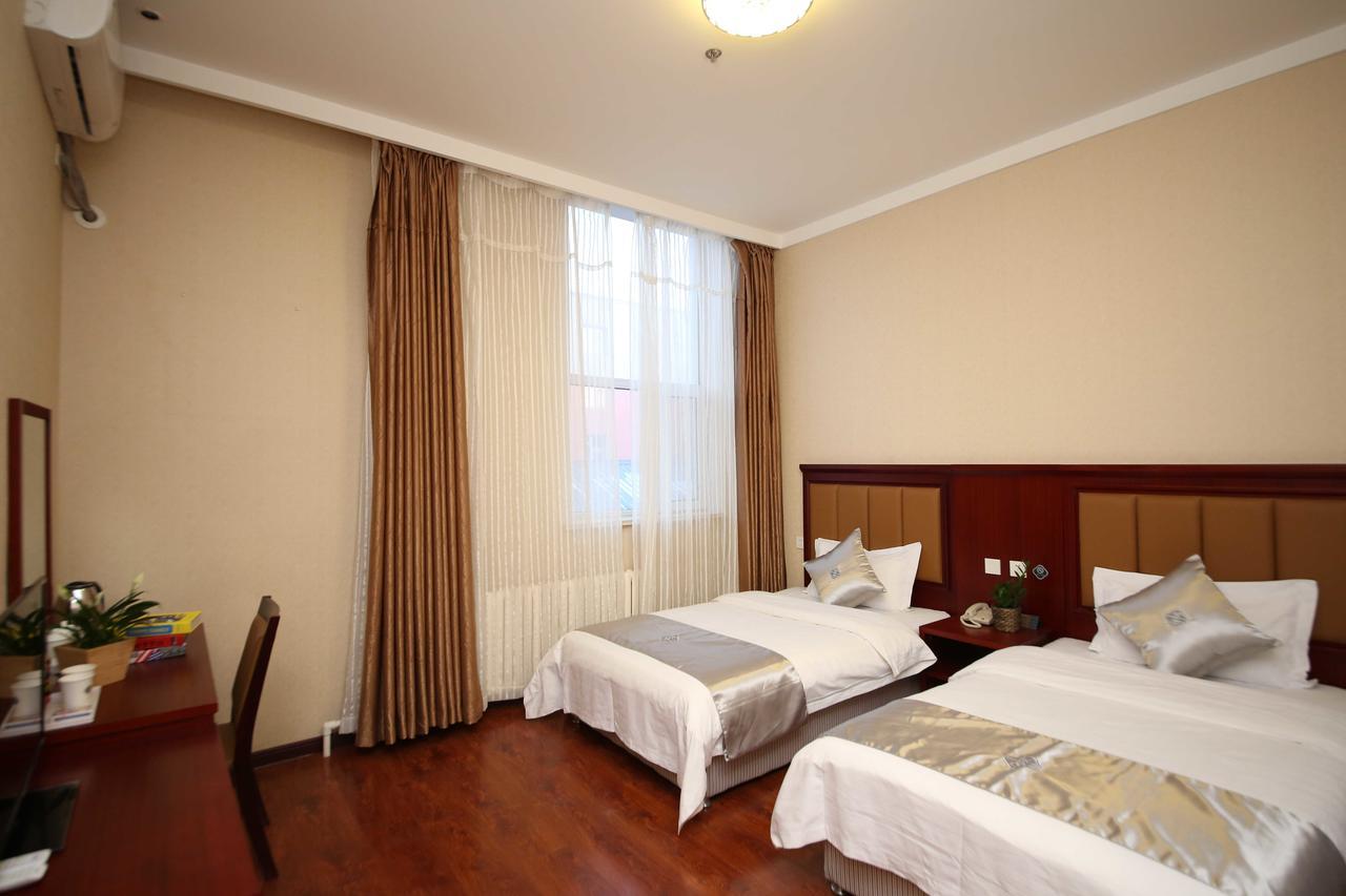Chonpines Hotel Changchun Buitenkant foto