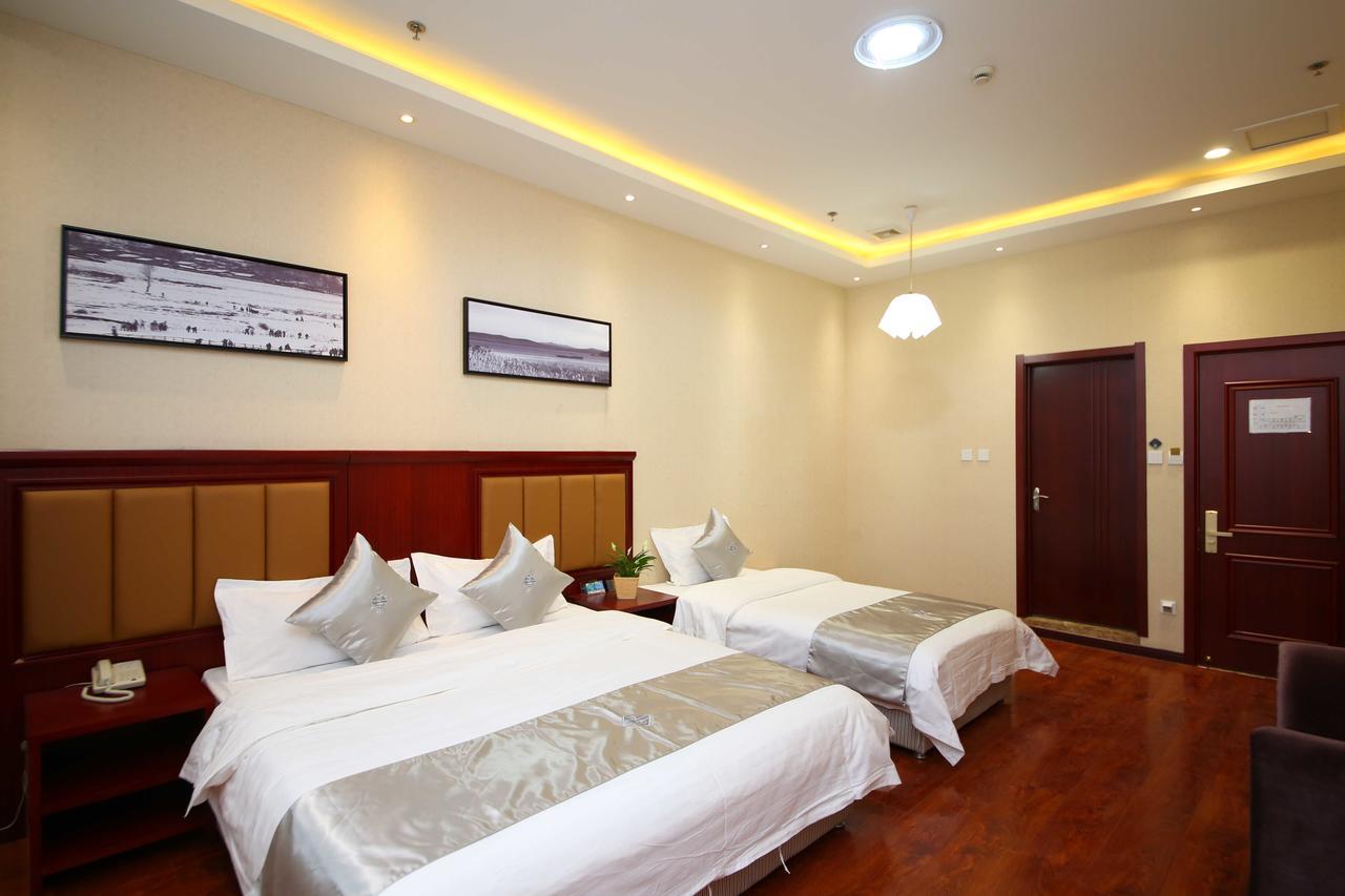 Chonpines Hotel Changchun Buitenkant foto