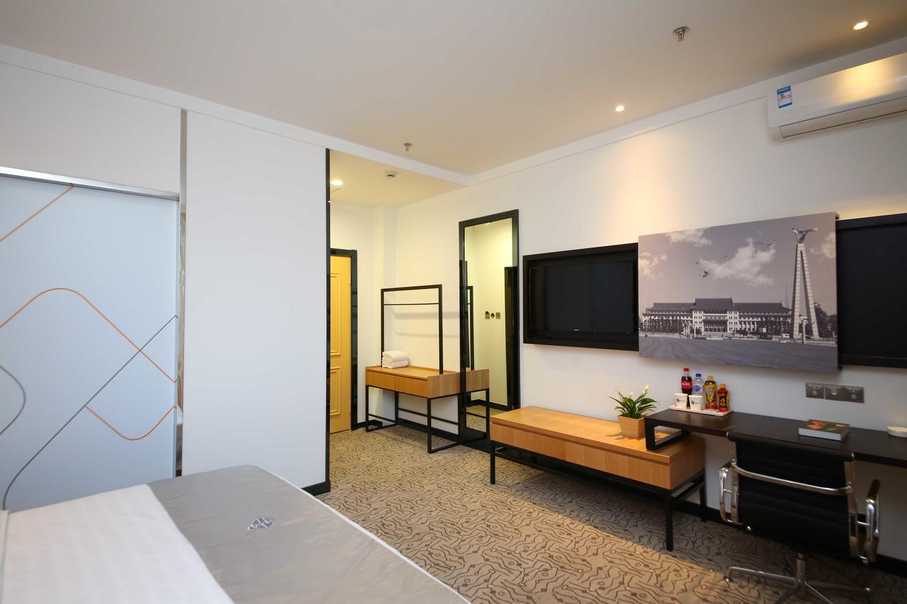 Chonpines Hotel Changchun Buitenkant foto