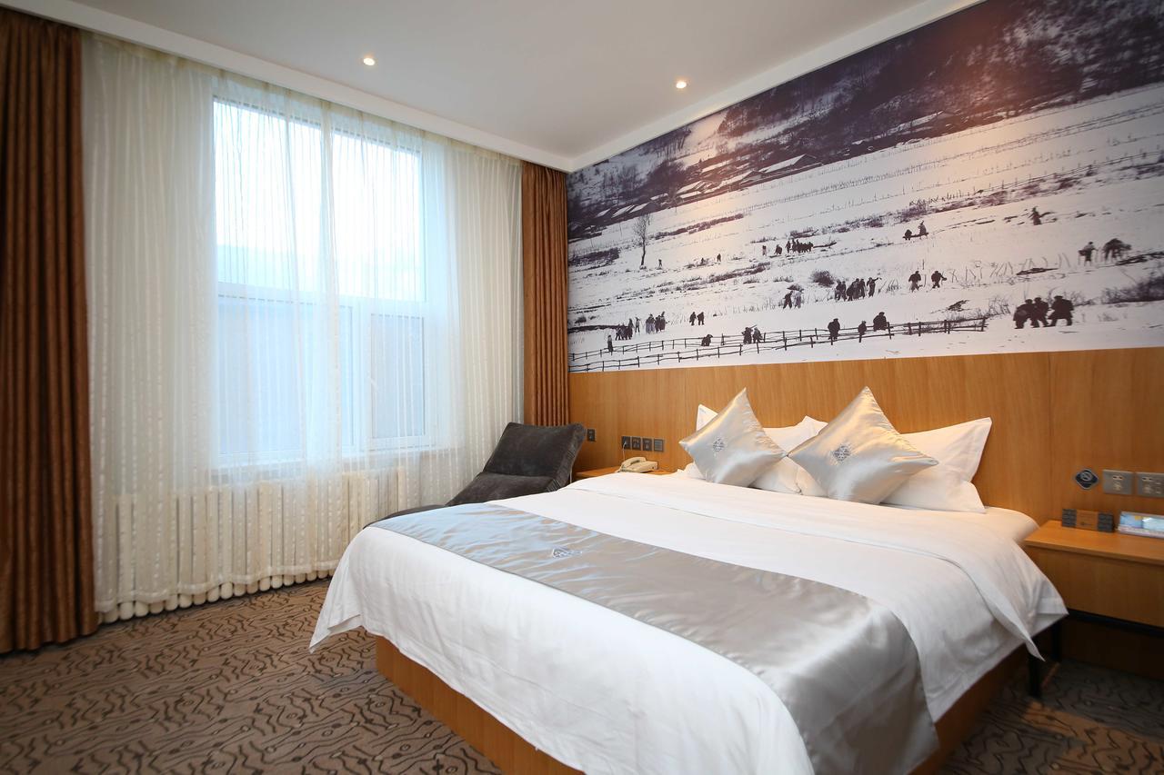 Chonpines Hotel Changchun Buitenkant foto