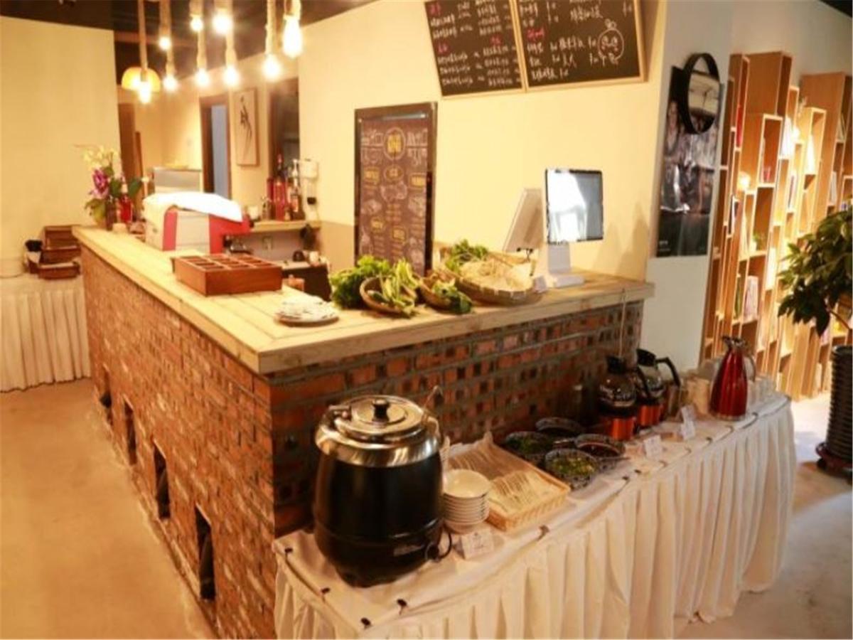 Chonpines Hotel Changchun Buitenkant foto