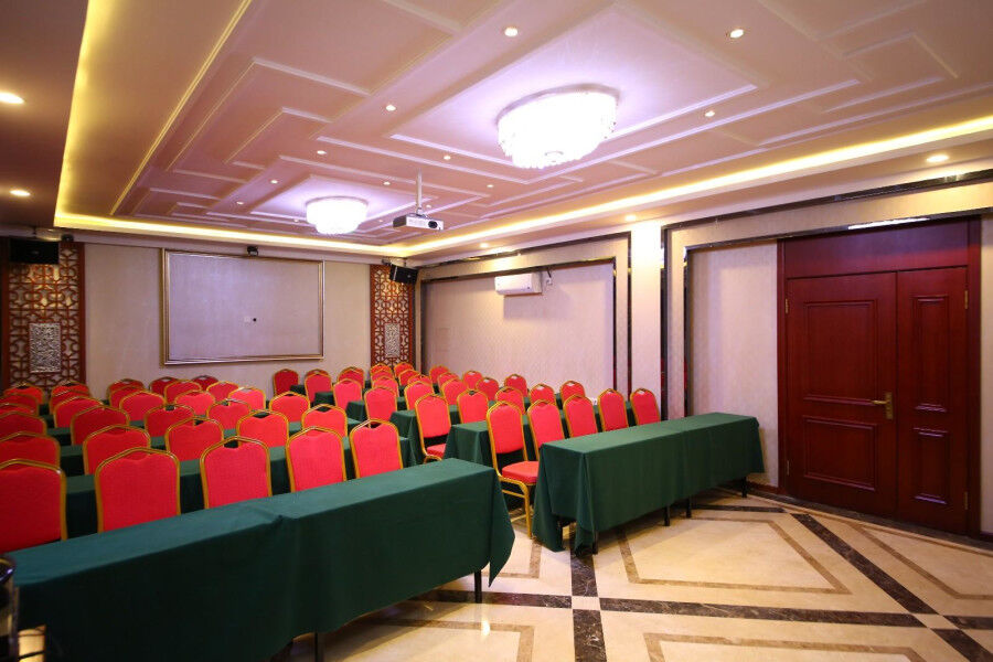 Chonpines Hotel Changchun Buitenkant foto